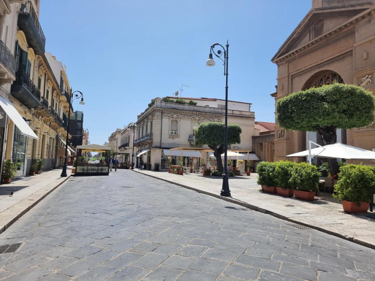 Appartement Loft Magna Grecia Reggio Calabria Centro Storico A 3 Minuti A Piedi Dal Mare Extérieur photo